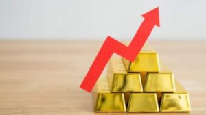 Gold Prices Surge After Initial Drop, Raising Concerns Among Buyers