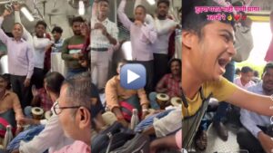 Mumbai Local Train Captivates With Joyous Janmashtami Celebrations in Viral Video.
