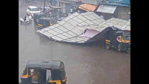 Wooden Structure Of Hoarding Collapses In Thane, 2 People Injured And Three Vehicles Damaged