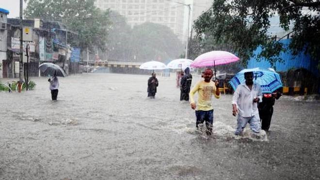 Weather Update: Red Alert Issued In Pune After Mumbai; Heavy Rains With Thunderstorms ExpectedÂ