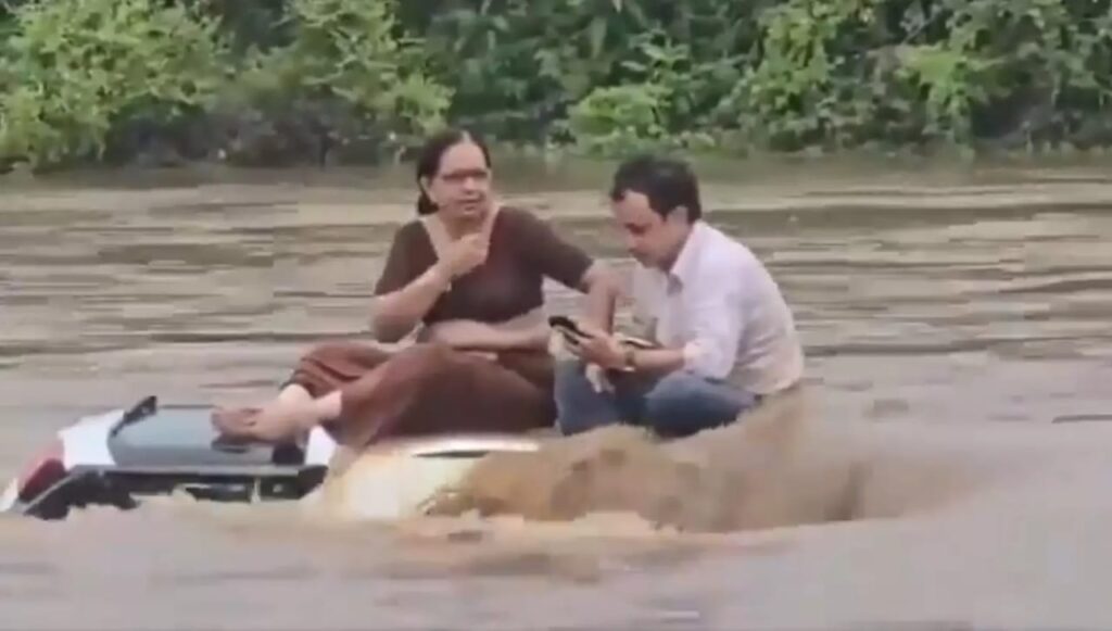 Couple Spends Two Hours on Roof of Submerged Car Swept Away in Gujarat River