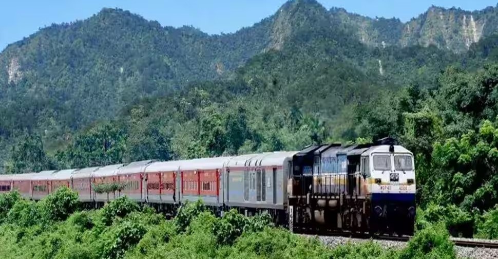India's Longest Train Journey 4 Days, 4,189 KMs, 59 Stations and Spectacular Views