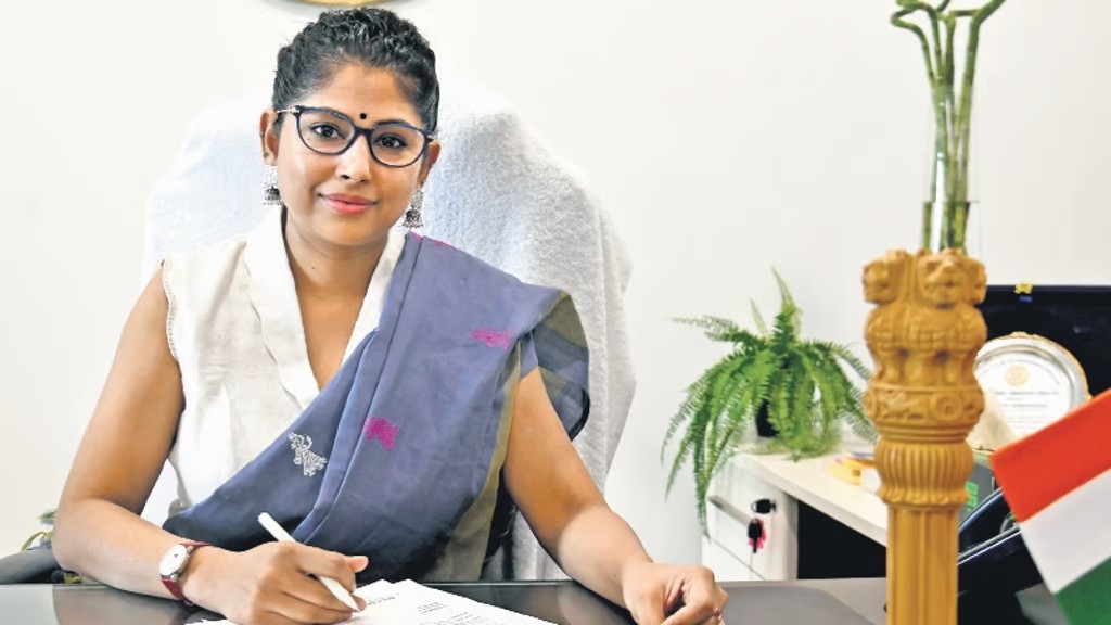 Meet India’s Youngest Female IAS Officer Smita Sabharwal