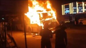 Electric PMPML Bus Catches Fire Near 93 Avenue Mall on Pune-Solapur Road, No Casualties Reported