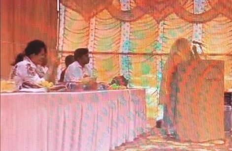 Woman Sarpanch Impresses With Fluent English Speech Before IAS Officer Tina Dabi 