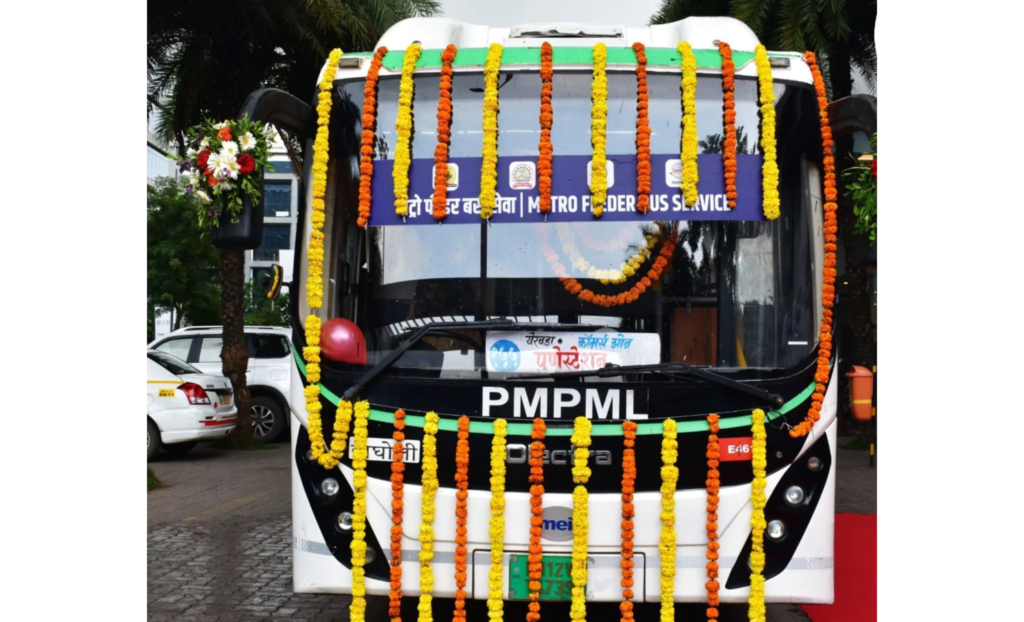 Pune News: Limited interest in PMPML metro feeder service.