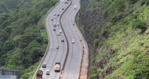 1200px-Express_highway