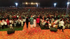 Pune: Sangvi’s Grand Dussehra Spectacle Attracts a Massive Crowd for Ravana Dahan