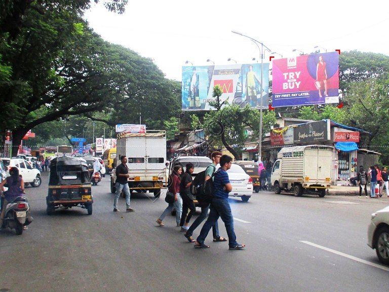 Thieves Strike Diwali Festivities on Pune's FC Road: Five Shops Robbed Overnight