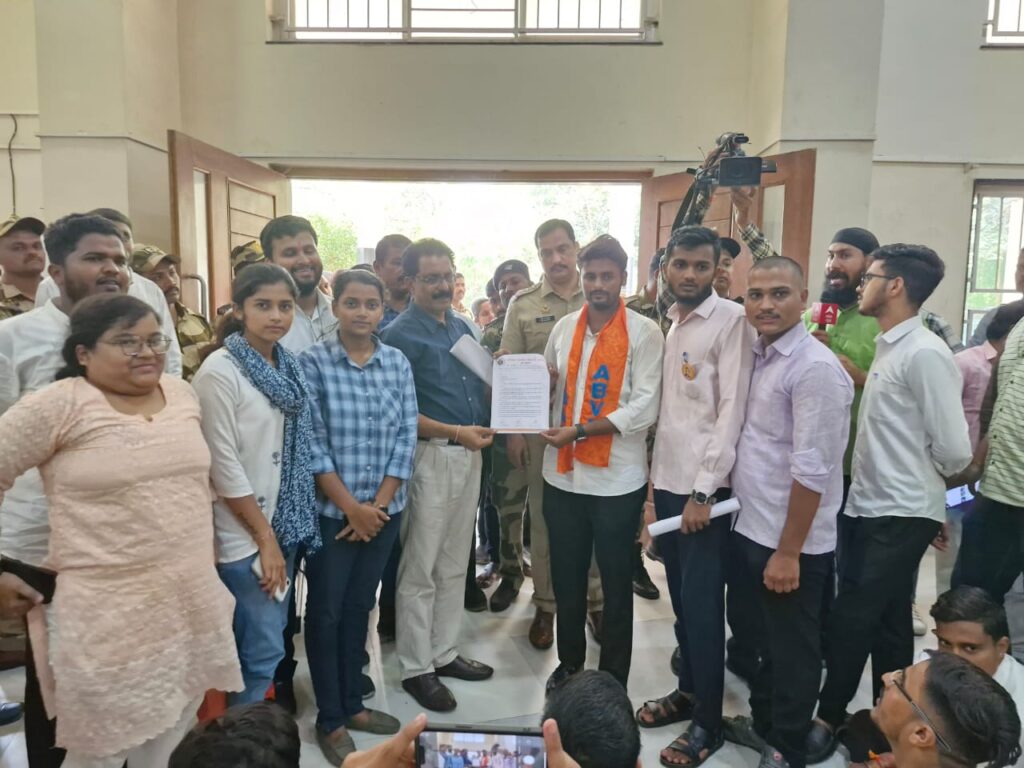 Pune News: ABVP Protesters Storm SPPU Office, Demand Immediate Release Of Revaluation Results