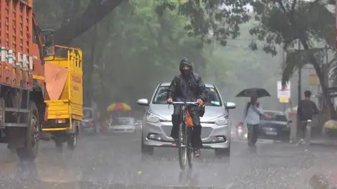Weather Alert: Thunderstorms Expected in Maharashtra on June 5; Yellow Alert Issued for 26 Districts