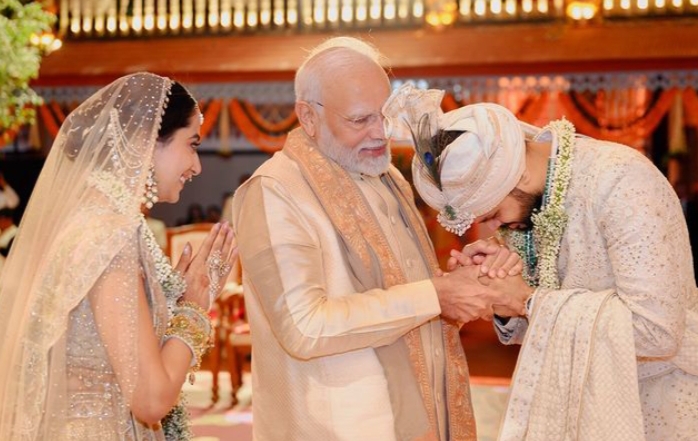 PM Modi Graces Grand Wedding of Diamond Merchant’s Son in Gujarat Photos and Videos Inside