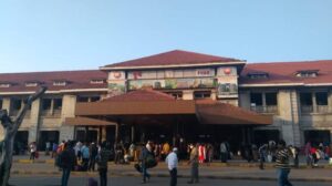 Passenger Surge for Diwali Pune Trains Show ‘Regret’ Status as Waiting Lists Soar