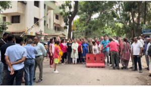 Pune News Kothrud Residents Hold 4-Hour Roadblock, Protest Against MIT Over Reckless Driving Incident