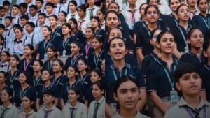 Students' Energetic 'Aigiri Nandini' Performance for Navratri Takes the Internet by Storm with 41 Million Views on Instagram. Watch Now!