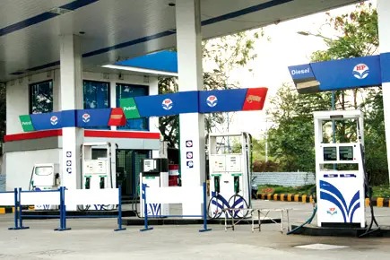 Pune Fuel Dealers To Stop Tanker Services From October 15 Over Unfair Practices and Theft Issues 