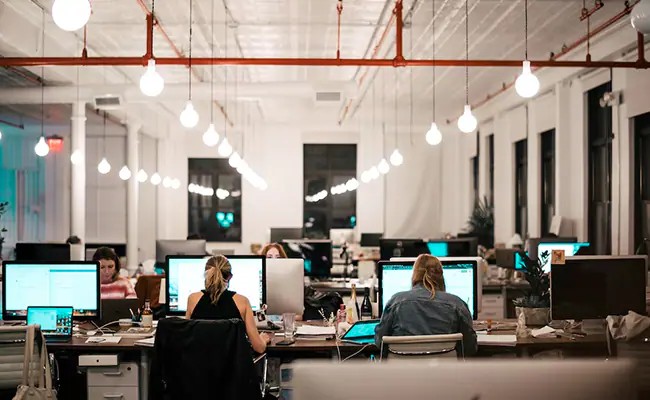 Company's 'Team Building' Reason to End WFH Triggers Employee Exodus, Viral Reddit Post Claims