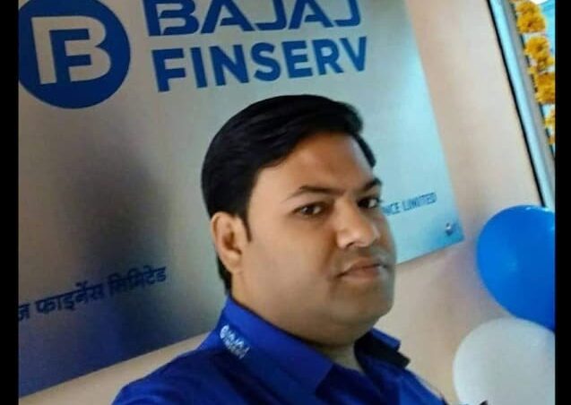 bajaj-finance-employee