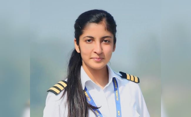 Air India Pilot Dies by Suicide; Boyfriend Arrested for Alleged Harassment Over Non-Veg Diet