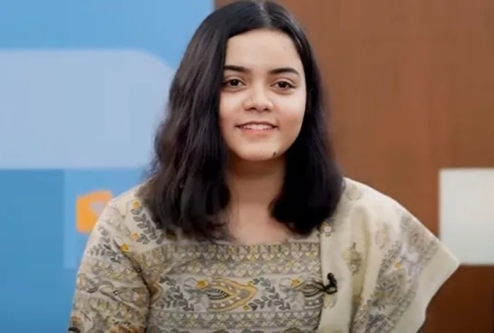 At Just 21, Secured 13th Rank in UPSC Without Coaching, Declined IAS and IPS Positions