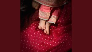 Deepika Padukone, Ranveer Singh Share First Photo of Daughter, Reveal Her Name Dua Padukone Singh