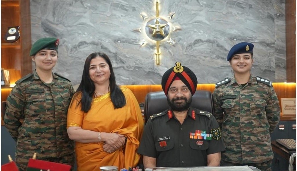 Inspiring Moment as Lt Gen DP Singh’s Daughters Pin His New Rank in Historic Ceremony