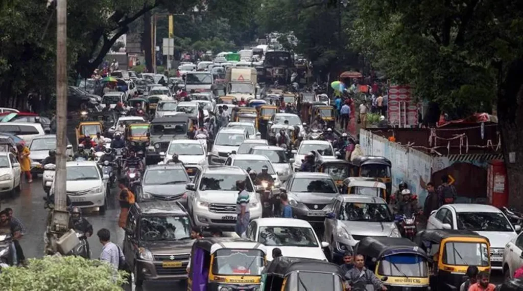 Pune: Commuters Face Traffic Chaos As Metro Construction Sparks Road Closures Near University Chowk 