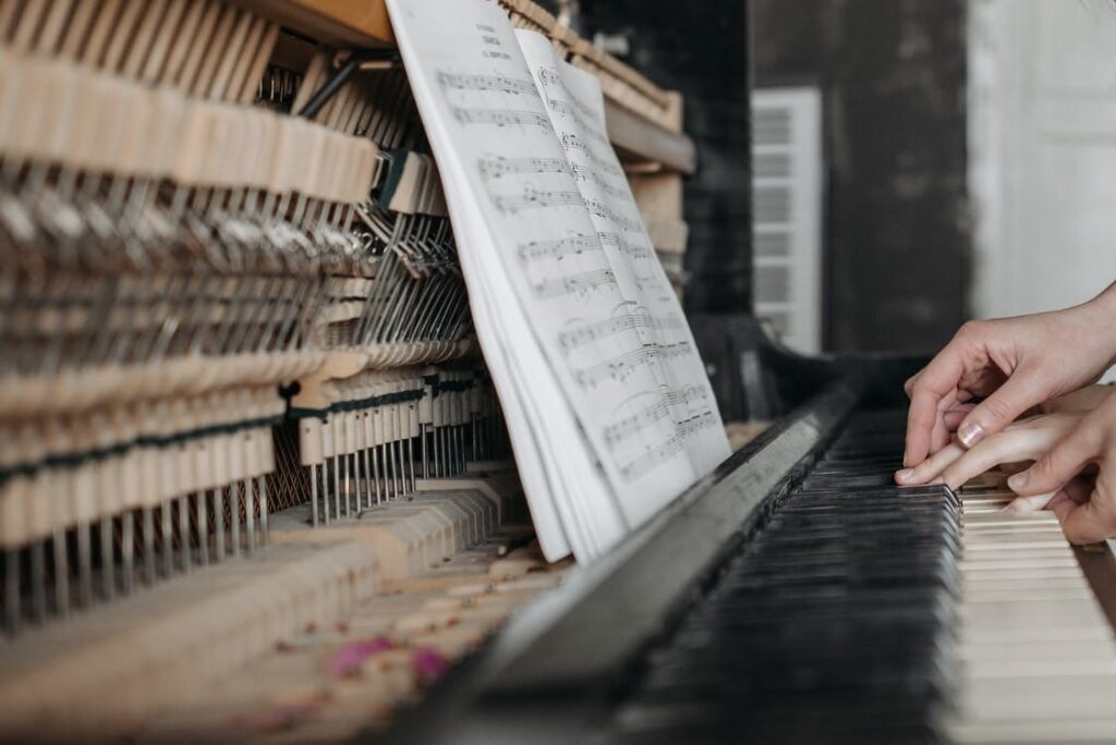 Pune Based Music Teacher Loses Rs 8.2 Lakh To Fake Central Govt Officers