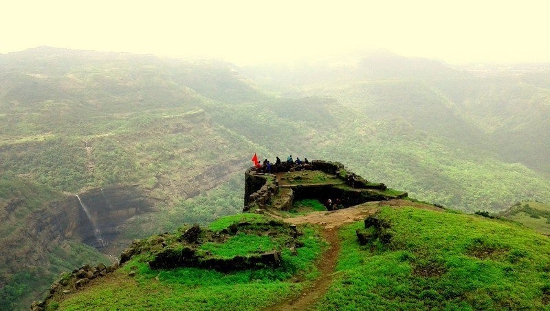 7 Scenic Getaways Around Pune: Explore Forts, Hills, and Serene Retreats