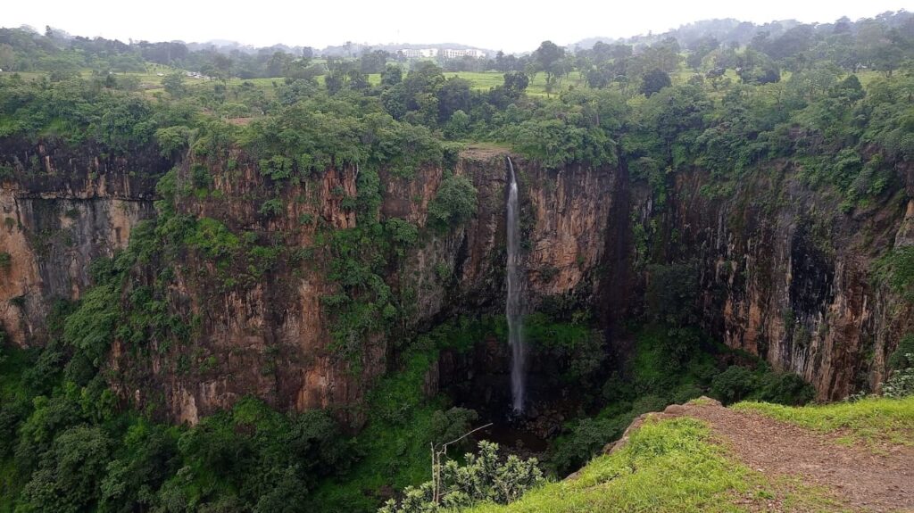Toranmal Hill Station: Maharashtra’s Hidden Gem Offering Nature, Serenity, and Adventure