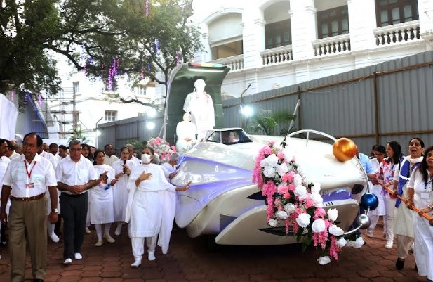 Pune Hosts Annual Rath Yatra Celebrating Saint Sadhu Vaswani's 145th Birth Anniversary