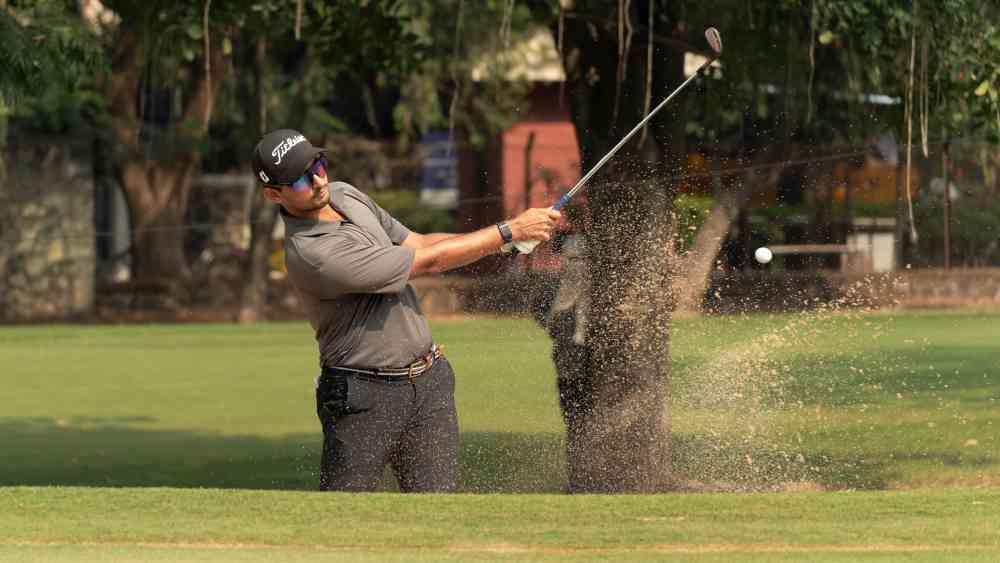 Pune: Kshitij Naveed Kaul establishes two-shot lead in penultimate round; Varun Parikh matches course record of 63 to move into second place
