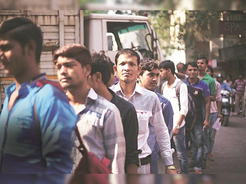 Formal Sector Hiring Drops 20.8% in October; EPF Additions Hit 7-Month Low