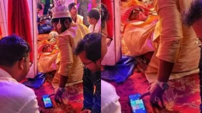 Groom Caught Playing Ludo During Wedding, Photo Goes Viral