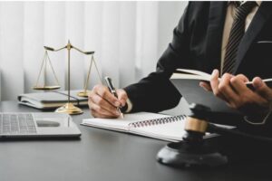 14,648 Maharashtra Lawyers To Receive Notary Licenses After Ministry Clearance