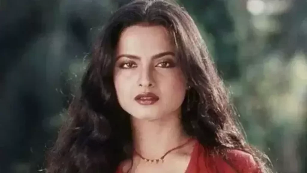 “Mere Khayal Se Agar Sahi Aadmi Ho Toh Ek Hi Baar Kaafi Hai,” Rekha Opens Up About Love on The Great Indian Kapil Show