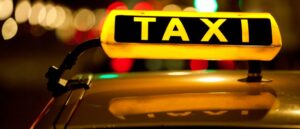 NRI pays Rs 2,800 for a ten minute drive from Mumbai airport; driver arrested