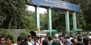 Pune Weekend Brings a Surge of Visitors to Rajiv Gandhi Zoo in Katraj