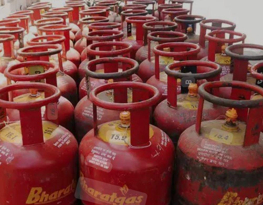 Pune: Pune Police Crack Down On Illegal Gas Cylinder Trade On Sinhagad Road, Seize 61 Cylinders