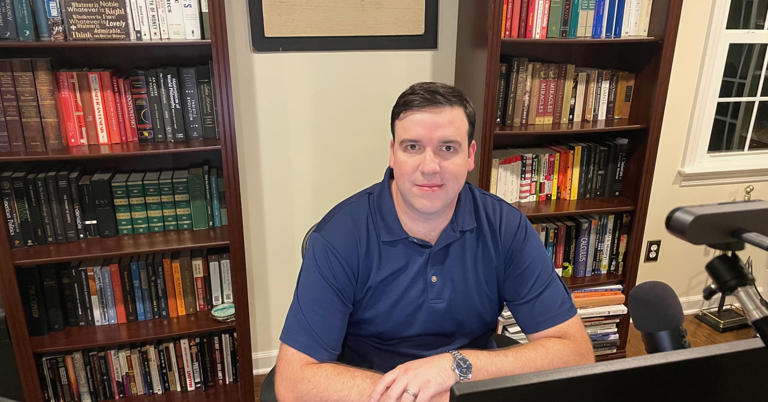 Man Leaves Six-Figure Wall Street Job to Earn $1,000/Hour as a Remote Tutor