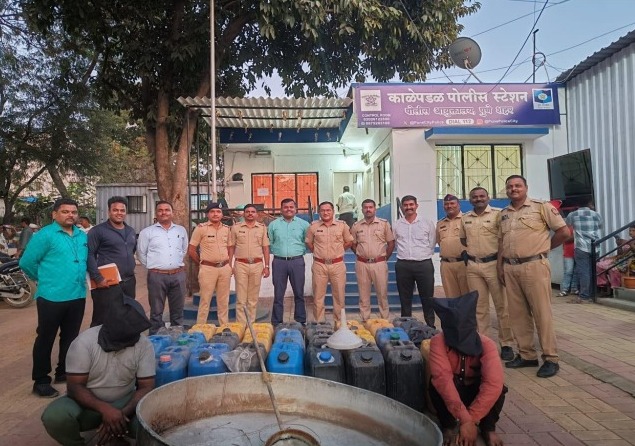 Pune: Illicit Liquor Operation Busted In Wadachiwadi, Over 16,000 Liters Seized By Kalepadal Police Officials 