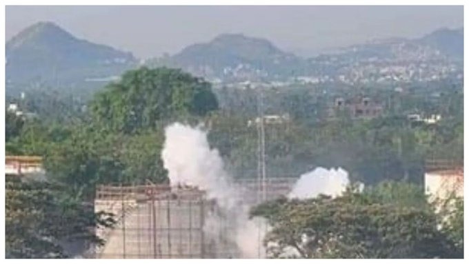 Gas Leak During Tank Cleaning at Jindal Company in Ratnagiri; Students Hospitalized with Respiratory Issues