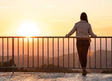Study Finds Women Are Happier Being Single Compared to Men