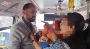 Viral Video From Pune: Drunken Passenger Harasses Woman On Bus; Warrior Woman Strikes Back