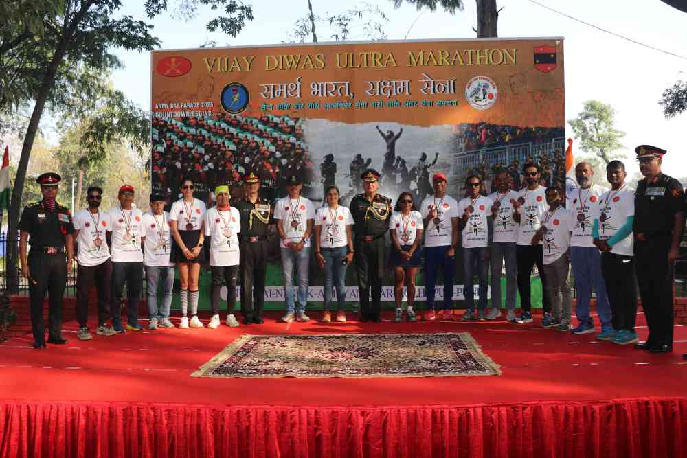 Southern Command Pune Celebrates 54th Vijay Diwas With Solemn Tributes And Ultra Marathon