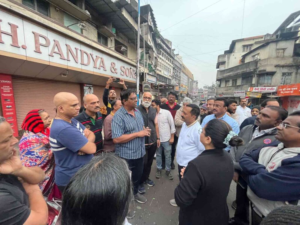 Pune: Kasba MLA Hemant Rasane Takes Early Morning Tour To Address Water Supply Issues From Constituency 