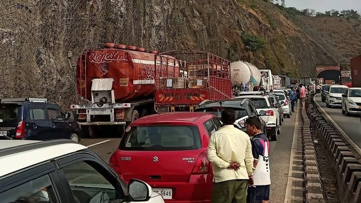 Traffic Diversion on Old Mumbai-Pune Highway Leads to Congestion at Dehu Road