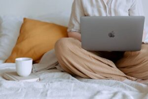 Man Used AI to Apply for 1,000 Job Applications Before Sleeping, Got 50 Interview Calls by Morning