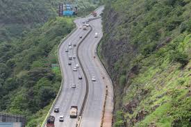 Speed Limit for Heavy Vehicles on Mumbai-Pune Expressway’s Ghat Section Likely to Increase Soon