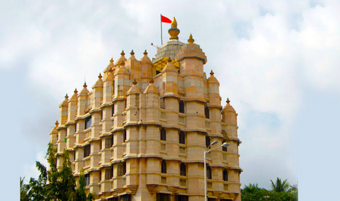 Mumbai Siddhivinayak Temple Imposes Dress Code for Devotees No Revealing Outfits Allowed